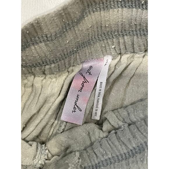 Out From Under Cream/White Cargo Joggers Womans Size S - Picture 3 of 3